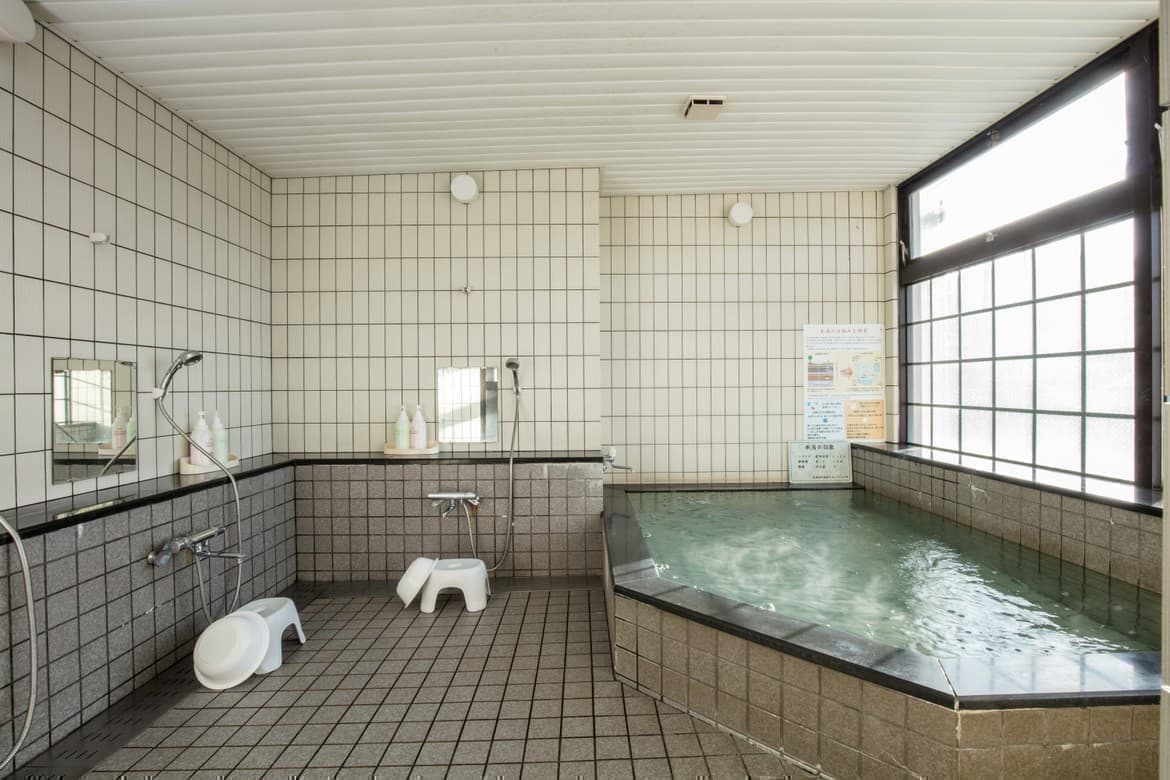 風呂好きにはたまりません 人気の人工ラドン温泉|癒されます